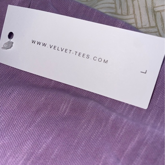 Velvet by Graham & Spencer Jilian V-Neck Tee Dahlia Purple New With Tags Size L - Picture 3 of 7